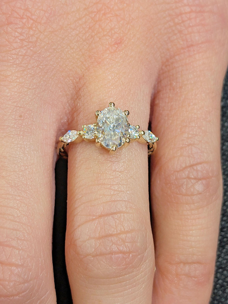 Unique Twist Band Engagement Ring, Oval Lab Diamond Engagement Ring, Oval Promise Ring, Gold Twisted Ring, Marquise Round Diamond/Moissanite