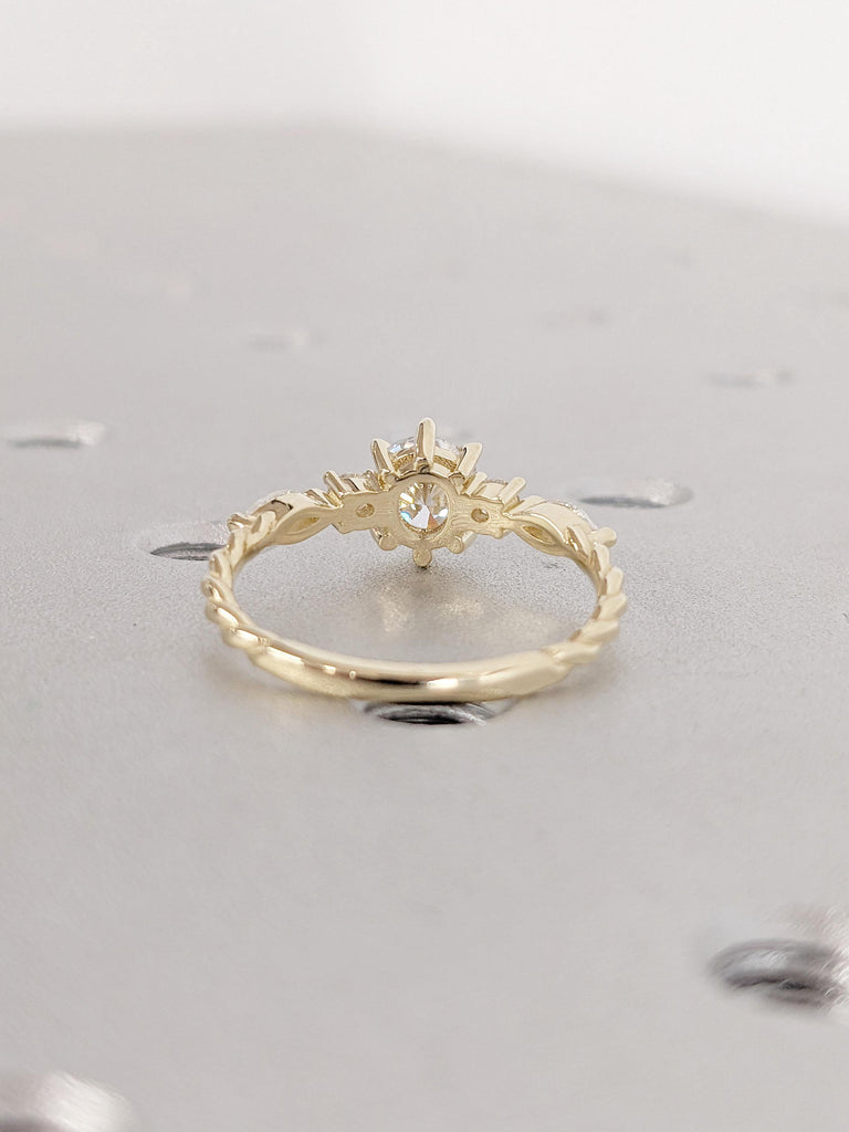 Unique Twisted Engagement Ring, Round Cut Moissanite Engagement Ring, Marquise and Round Diamonds/Moissanites Twist Wedding Ring, Solid Gold