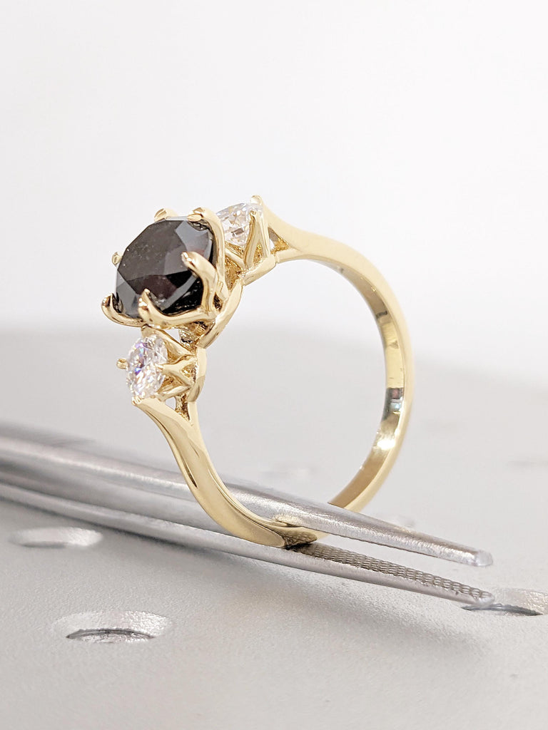 Polished finished 18k Yellow Gold Ring, Salt and Pepper Diamond Ring