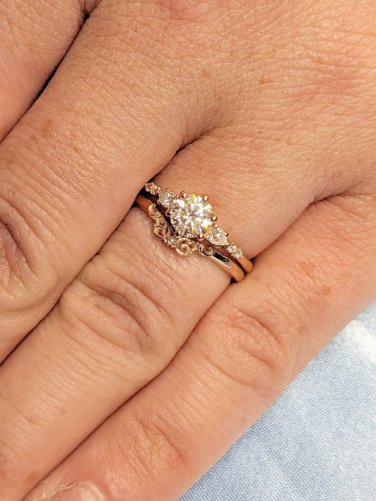 Vintage Round cut Moissanite Engagement Ring Set | Delicate 14K Rose Gold Crown Wedding Ring | Stacking Ring Set | Diamond Filigree Band