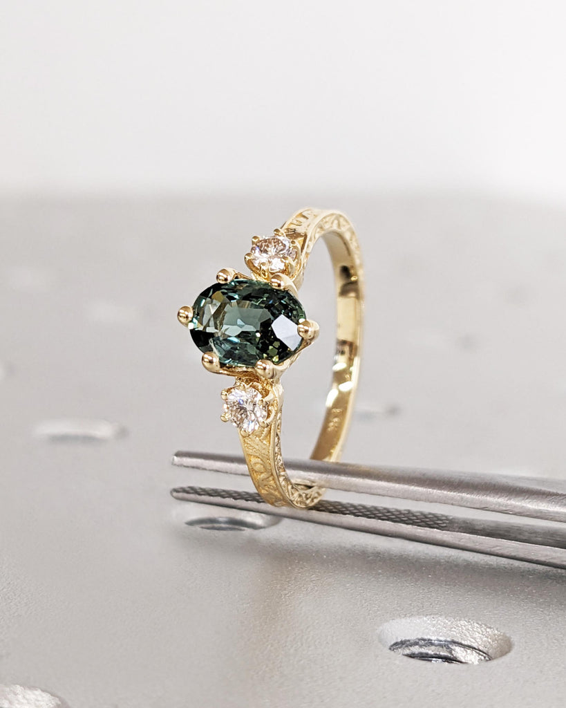 Peacock Sapphire Promise Ring Gold, Round Cut Engagement Dainty Sapphire Ring, Art Deco Ring, Green Gemstone Statement Ring Anniversary Gift