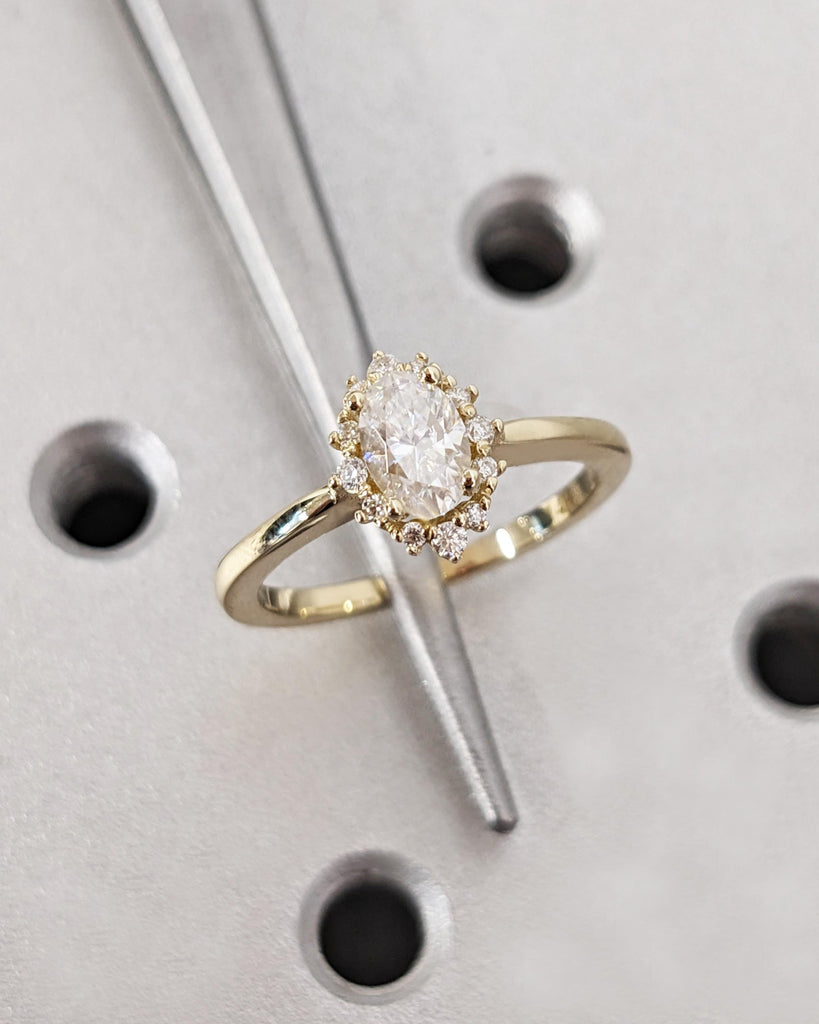 Vintage 14k Yellow Gold Moissanite Solitaire Ring | Floral Halo Engagement Ring | Lab Diamond Cluster Ring | Oval cut Wedding Ring for Her