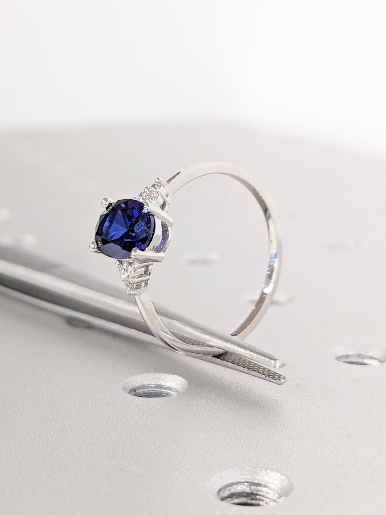 Vintage Blue Sapphire Ring | Oval Engagement Ring | Platinum Diamond or Moissanite Wedding Ring | Unique Sapphire Jewelry | Lab Sapphire