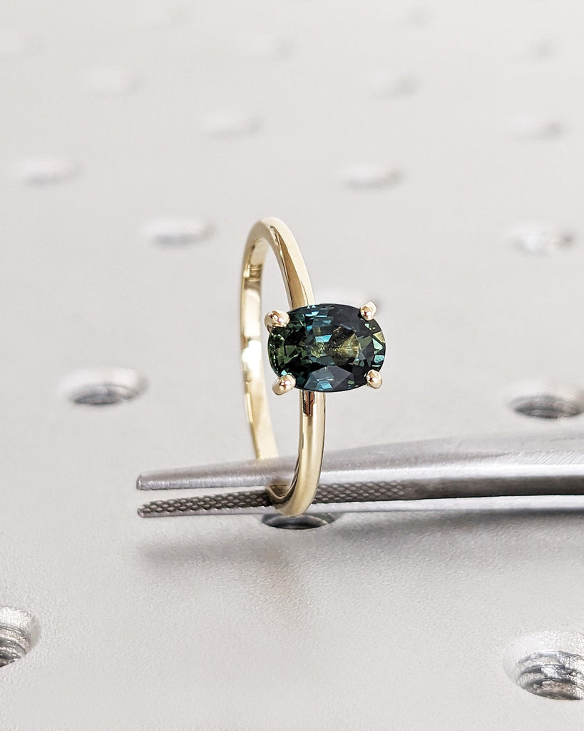 Oval Cut Montana Sapphire Engagement Ring / Oval Cut Peacock Blue Green Teal Sapphire / Solitaire Oval Cut Ring / 4 Prong Setting Minimalist