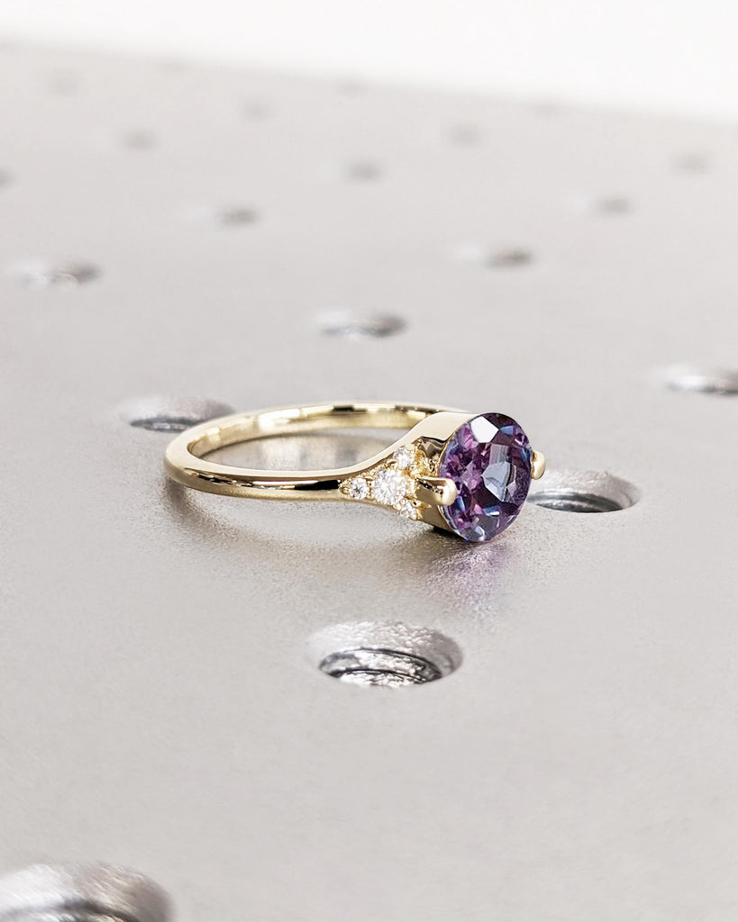 Art Deco Alexandrite Ring, 14k Yellow Gold Ring, Round Cut Alexandrite Engagement Ring, Cluster Accent Round Lab Alexandrite, Gift for Her