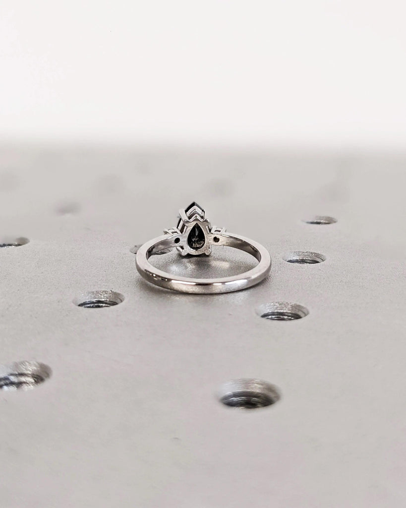 Dainty 14k white Gold Ring | Pear Cut Salt and Pepper Diamond Ring | Anniversary Gift for Her | Birthday Gift for Mum | Statement Ring