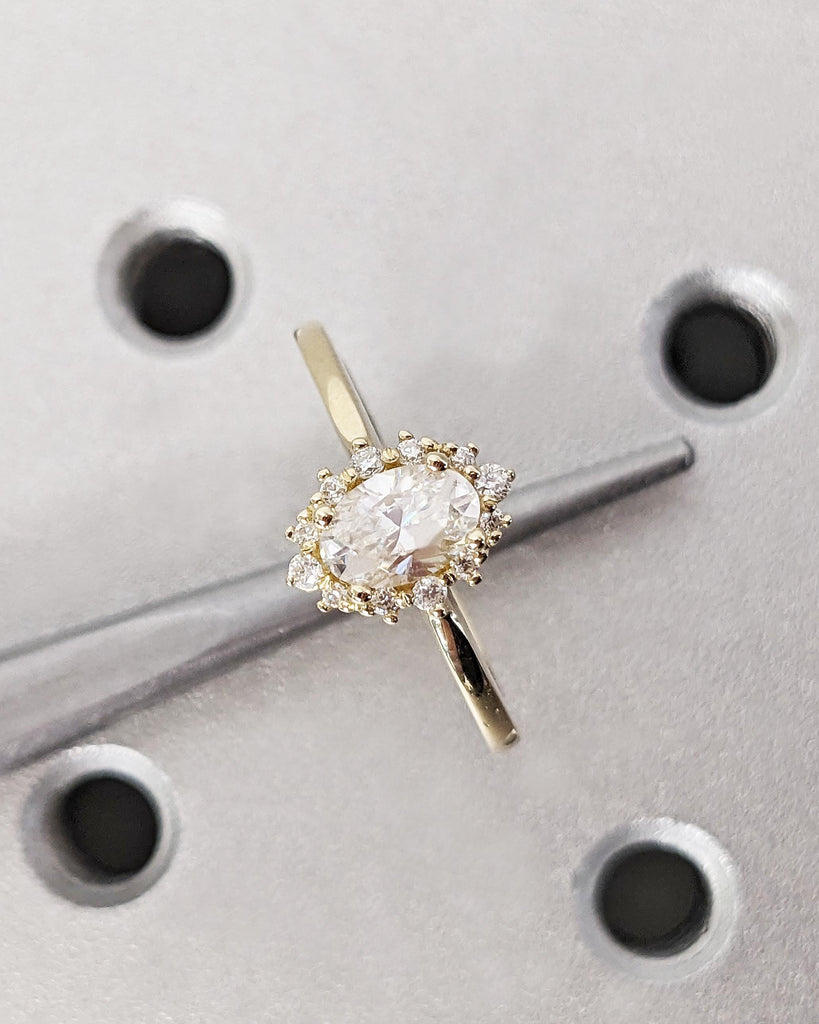 Vintage 14k Yellow Gold Moissanite Solitaire Ring | Floral Halo Engagement Ring | Lab Diamond Cluster Ring | Oval cut Wedding Ring for Her