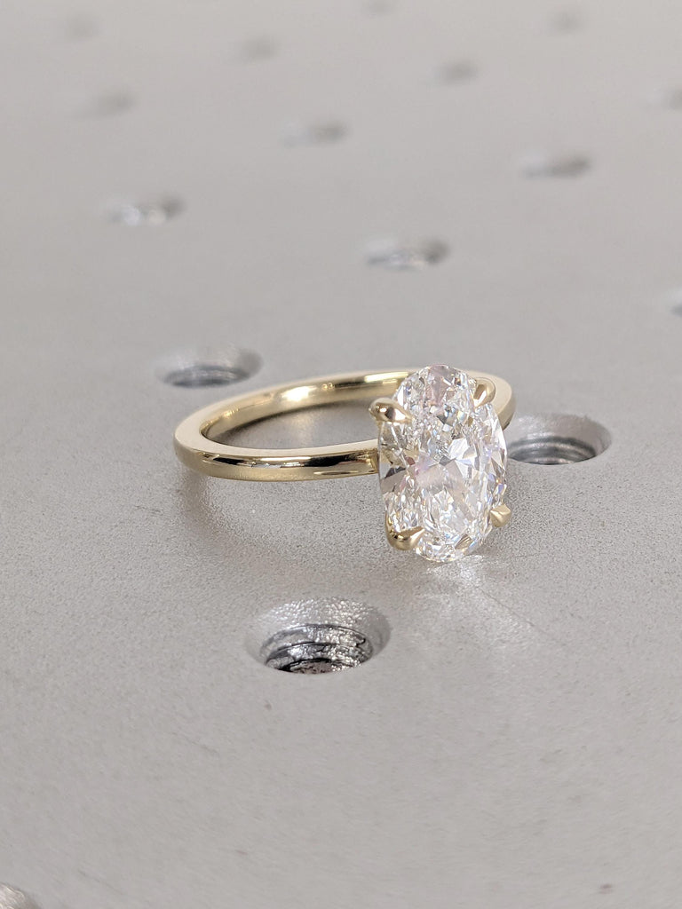 Dainty Lab Grown Diamond Ring, Oval Engagement Ring, Unique 14k Yellow Gold Wedding Band, Gift for Women, Wedding Jewelry, Statement Ring