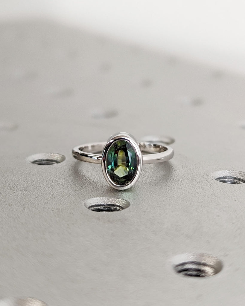 1ct Oval Green Sapphire Ring | 18k White Gold Bezel Set Ring | Unique Engagement Rings for Women | Birthday Gift for Her | Minimalist Ring