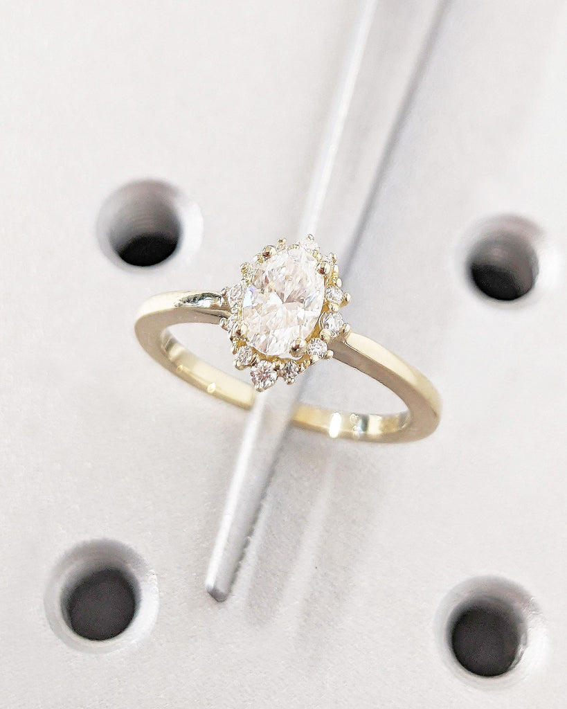 Vintage 14k Yellow Gold Moissanite Solitaire Ring | Floral Halo Engagement Ring | Lab Diamond Cluster Ring | Oval cut Wedding Ring for Her