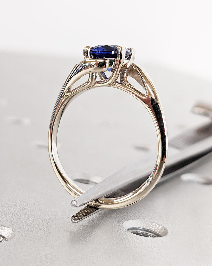 Round Sapphire Engagement Ring, White Gold Split Band Twist Ring, Twisted Band, Lab Blue Sapphire Gemstone Bridal Ring, Wedding Anniversary