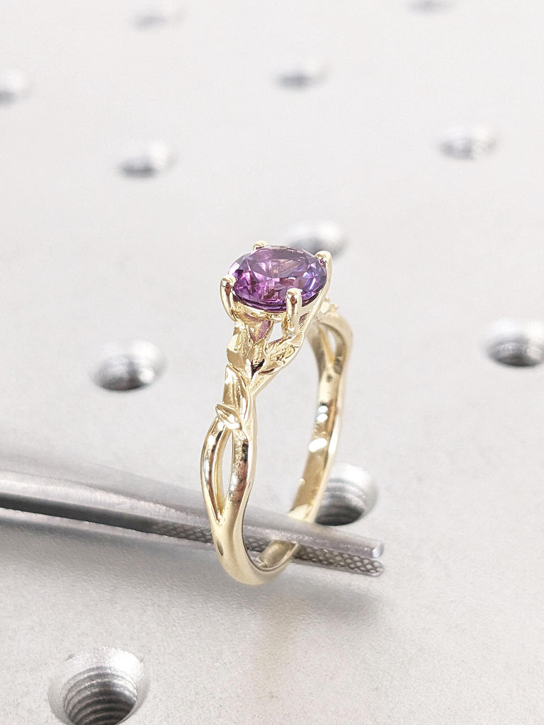 June Birthstone Gift For Her | Yellow Gold Ring | 1.5ct Round cut Alexandrite