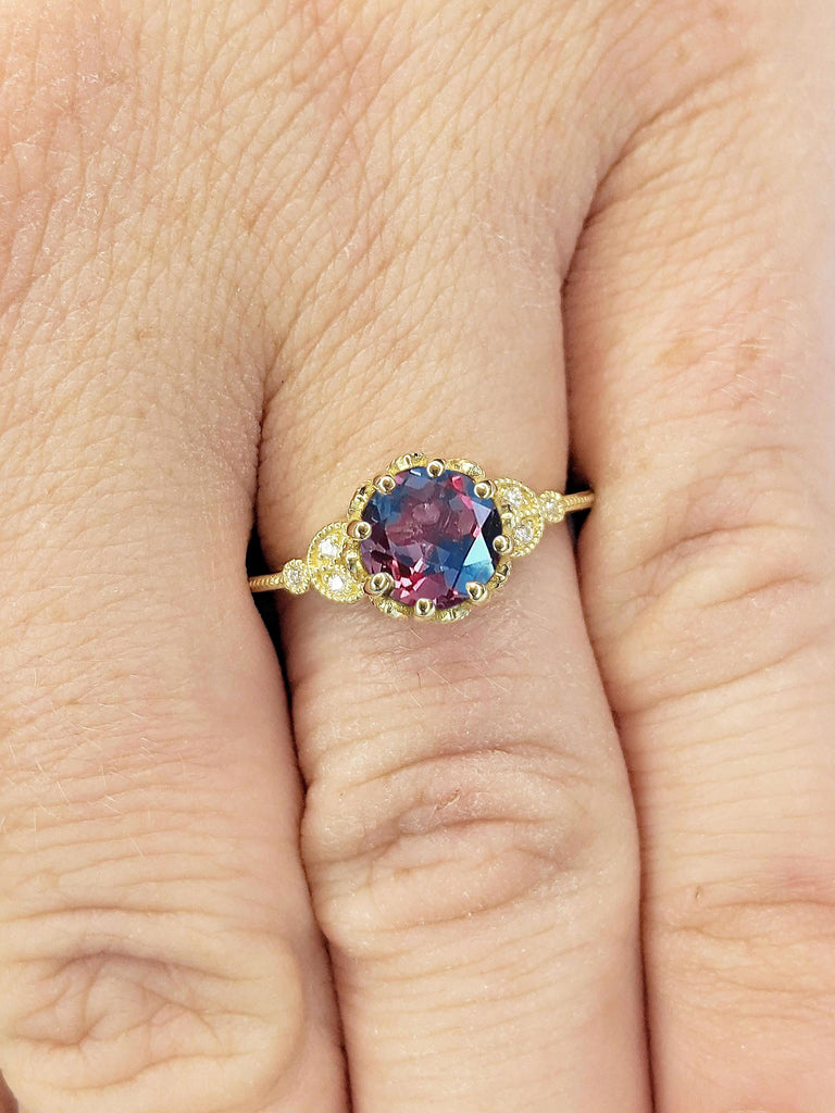 Vintage Alexandrite Floral Engagement Ring | Yellow Gold Alexandrite Wedding Ring | Leaf Wedding Band | Purple Gemstone Rings For Women