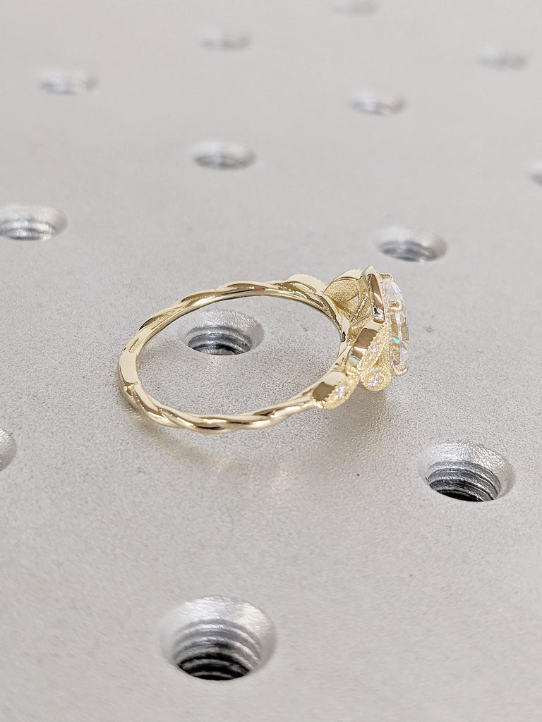 Unique Twist Ring | 14k Yellow Gold Vintage Ring | Woman Engagement Ring | Bridal Ring