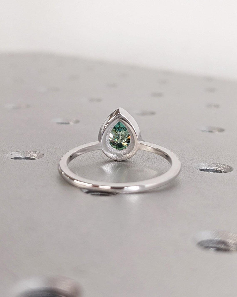 Vintage Pear cut Green Moissanite Halo Engagement Ring | White Gold Wedding Ring | Art deco Unique Bridal Ring | Anniversary Promise Ring