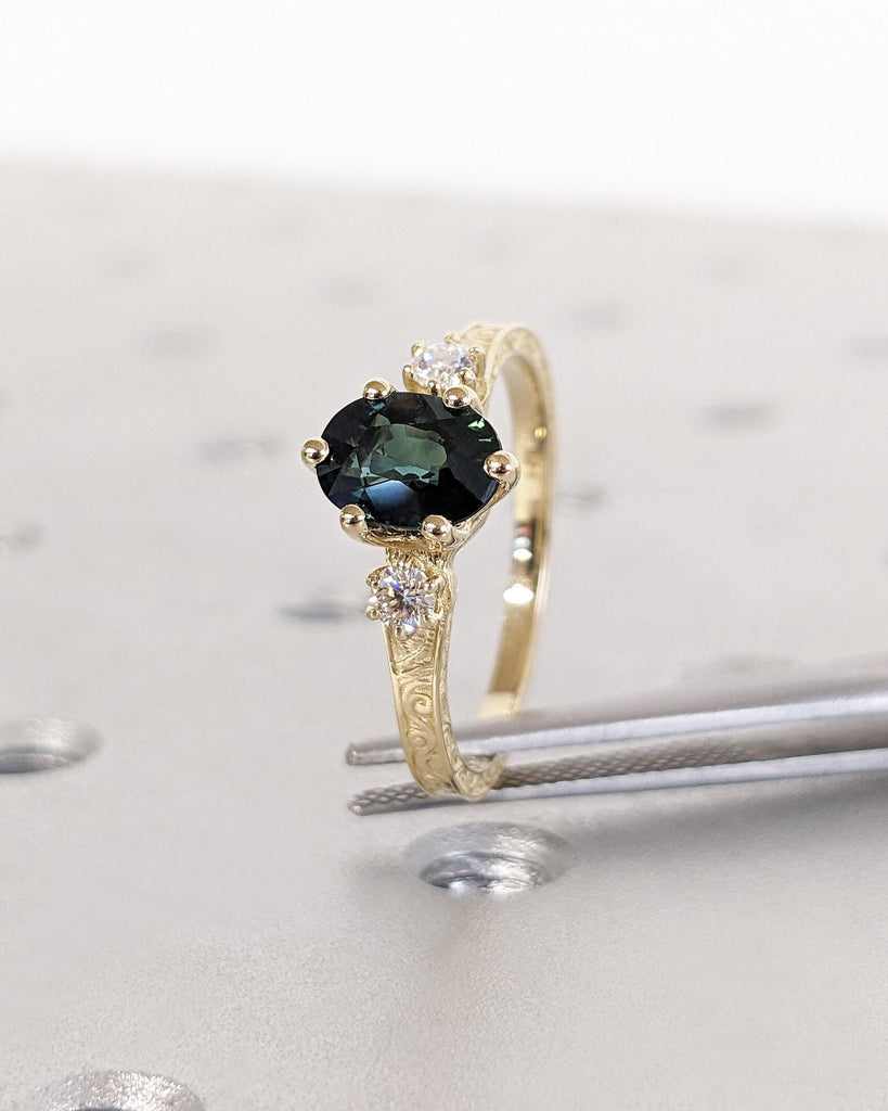 Peacock Sapphire Promise Ring Gold, Round Cut Engagement Dainty Sapphire Ring, Art Deco Ring, Green Gemstone Statement Ring Anniversary Gift