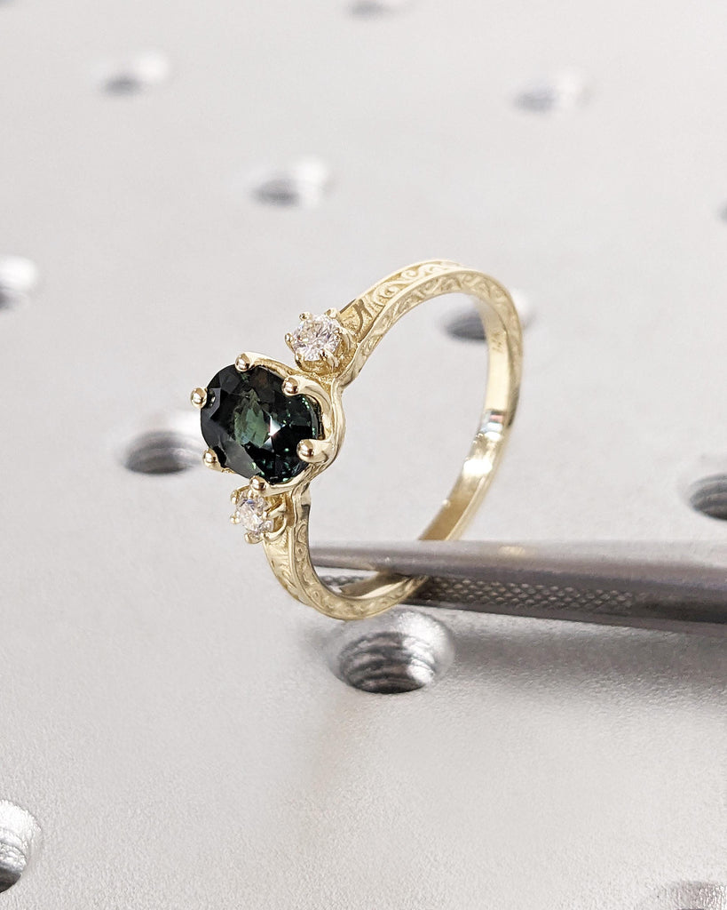 Peacock Sapphire Promise Ring Gold, Round Cut Engagement Dainty Sapphire Ring, Art Deco Ring, Green Gemstone Statement Ring Anniversary Gift