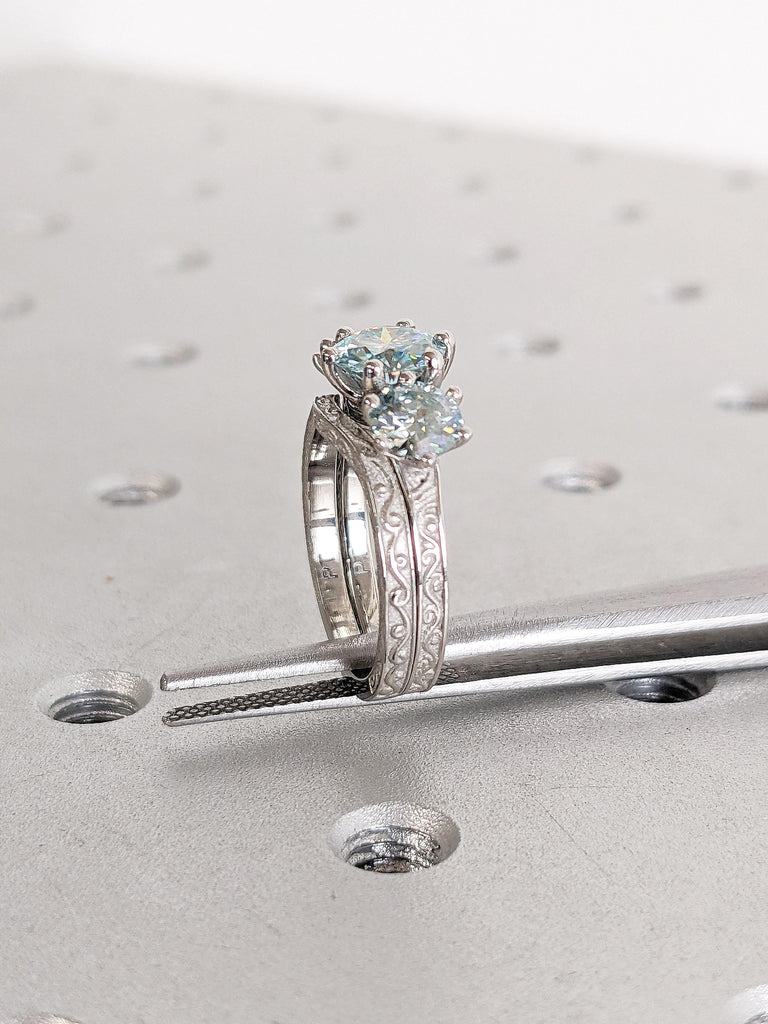 Vintage Green Moissanite Engagement Ring Set, Platinum Filigree Anniversary Ring, Three Stone Wedding Ring, Unique Bridal Set, Art Deco Ring