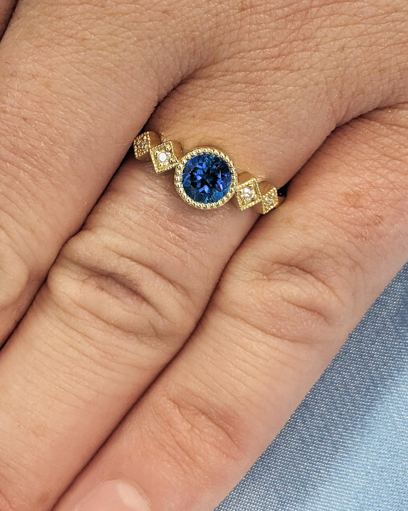 Art Deco 14K Yellow Gold Blue Sapphire Ring, Vintage 5mm Round Lab Sapphire Ring, Bezel Set Anniversary Ring, Unique Birthday Gift for Wife