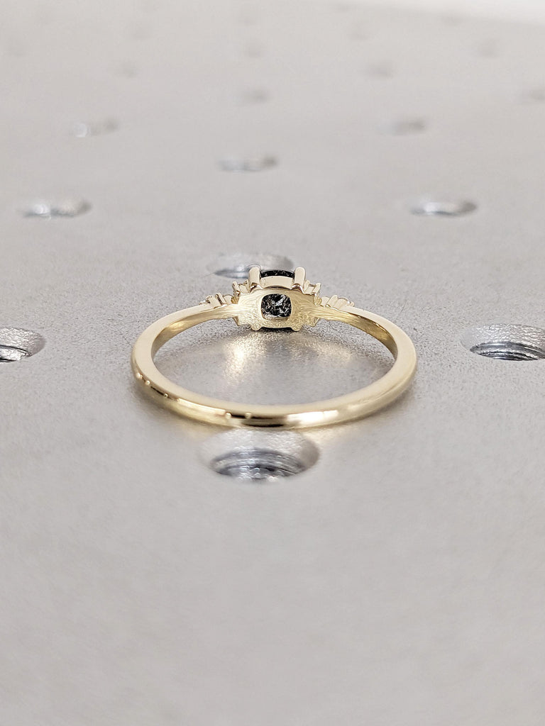 14k Solid Gold Wedding Band for Women | Unique Salt and Pepper Diamond Ring | Art Deco Diamond Cluster Ring | Vintage Promise Ring for Her
