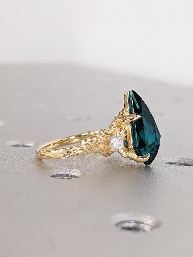 Vintage 18k Yellow Gold Proposal Ring, Kite Cut Lab Grown Emerald Ring, Art Deco Emerald Ring, Unique Anniversary Rings, Dainty Wedding Ring