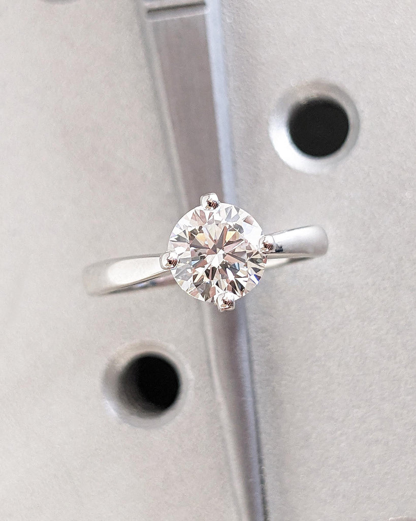 Solitaire Moissanite Promise Rings for Women, 18k White Gold Round Moissanite Ring, Dainty Engagement Ring, Unique Anniversary Gift for Her