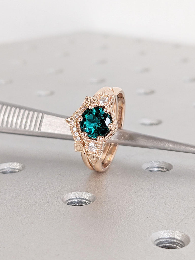 Green Emerald Engagement Ring Set, Rose Gold Emerald Ring, Vintage Diamond and Emerald Ring, May Birthstone Ring 2pcs Stacking Ring, Wedding Ring Set, Promise Ring