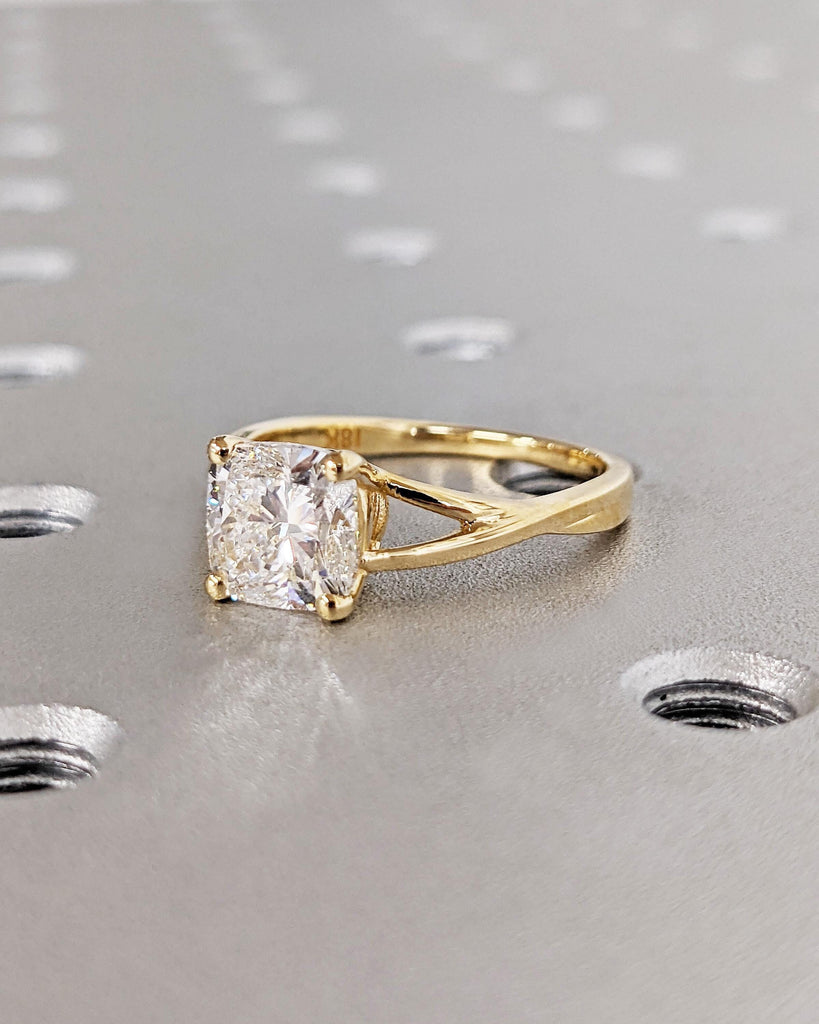 Cushion Cut Moissanite Split Shank Gold Ring Classic Solitaire Engagement Ring Twisted Band Vintage Moissanite Ring Gift for Her Minimalist