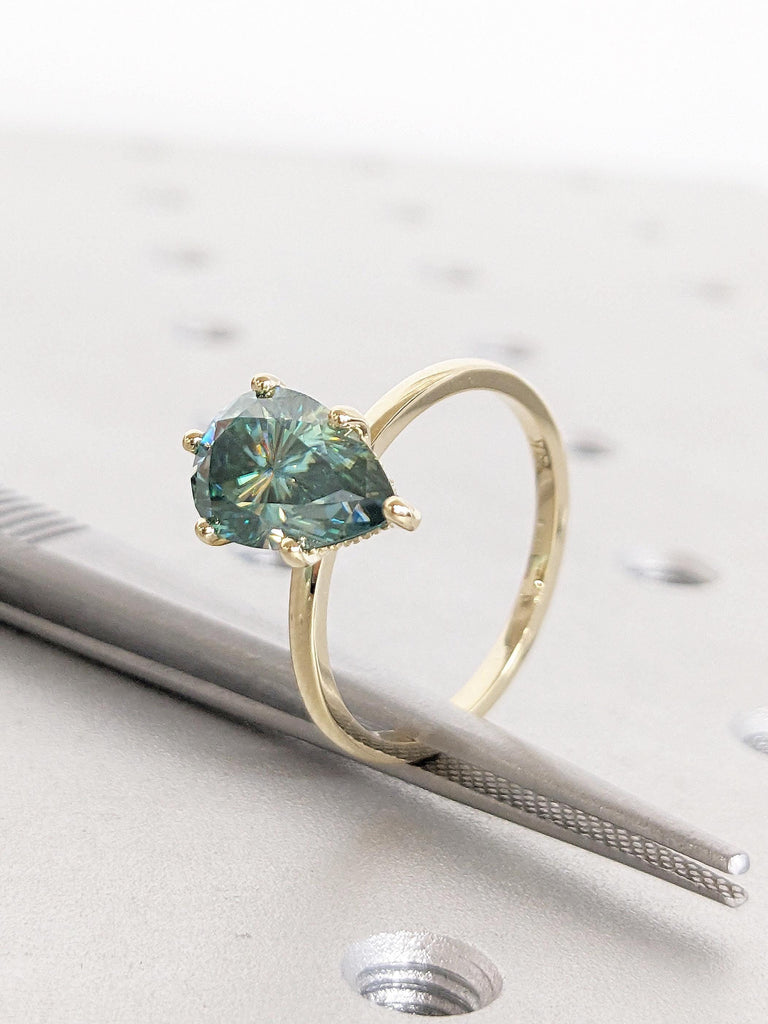 Green Moissanite Ring, Vintage 14k Solid Gold Engagement Ring, Art Deco Hidden Halo Ring, Pear Cut Wedding Rings for Women, Anniversary Ring