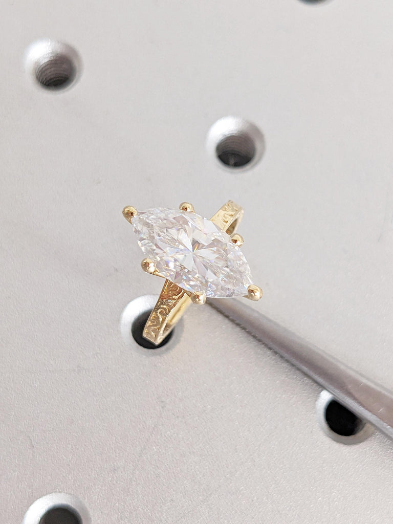 Solitaire Moissanite Ring | 18k Gold Ring | Engagement Rings for Women | Unique Wedding Band | Moissanite Jewelry | Filigree Wedding Ring