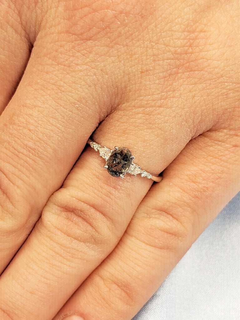 Oval Salt and Pepper Diamond Engagement Ring, 18k White Gold Promise Rings for Women, Moissanite Diamond Wedding Ring, Unique Birthday Gift