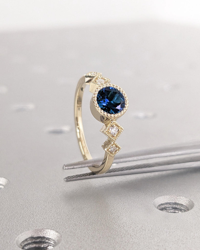 Art Deco 14K Yellow Gold Blue Sapphire Ring, Vintage 5mm Round Lab Sapphire Ring, Bezel Set Anniversary Ring, Unique Birthday Gift for Wife