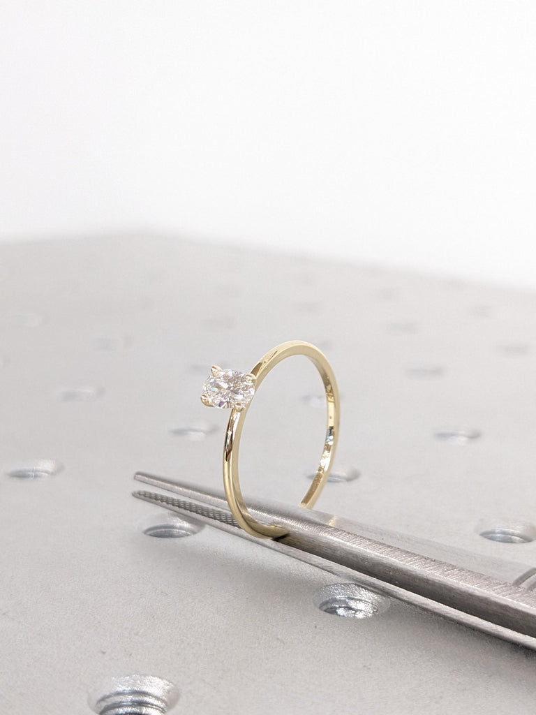 Delicate Woman Wedding Ring | Thin Gold Band | 14k Yellow Gold Lab Diamond Ring