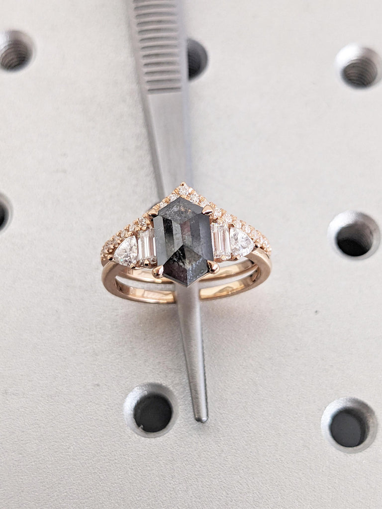 Unique 18k Rose Gold Engagement Ring Set, Vintage Salt and Pepper Diamond Ring, Dainty Moissanite Chevron Wedding Ring, Bridal Gift for Her