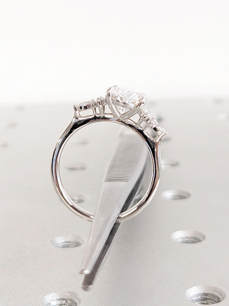 Art Deco Moissanite Cluster Engagement Ring | 14K Solid Gold Oval Cluster Ring | Round Marquise Cluster Moissanite and Diamond Ring for Her