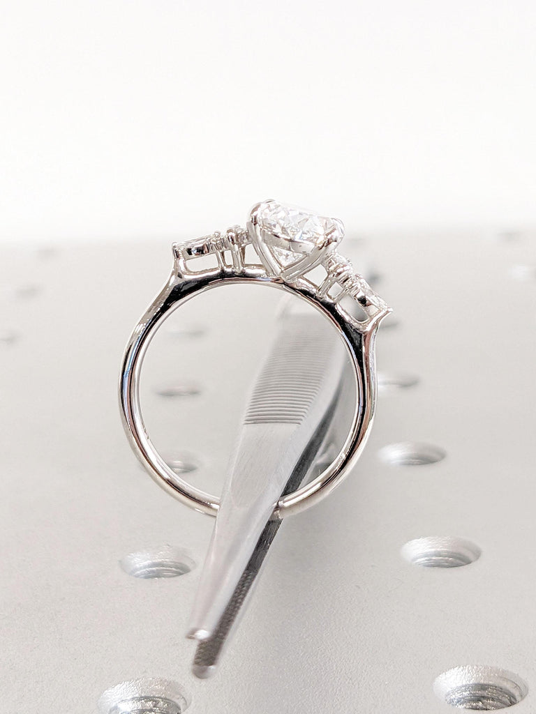 Perfect VVS Moissanite Cluster Ring | Art Deco Engagement Ring | Oval Moissanite Promise Ring | 14k Gold Rings for Women | Wedding Ring