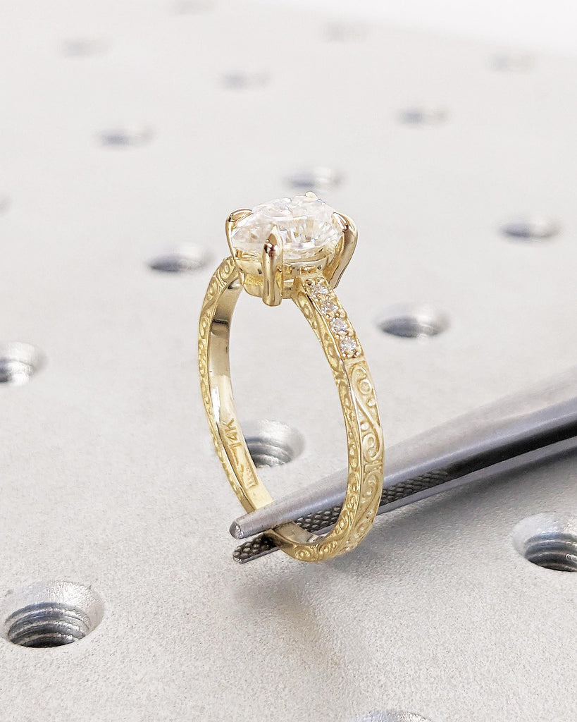 Vintage Engagement Ring, 14K Gold Hand Engraved Ring, Pear Moissanite Engagement Ring, Vintage Ring, Hand Engraving Art Deco Minimalist Ring