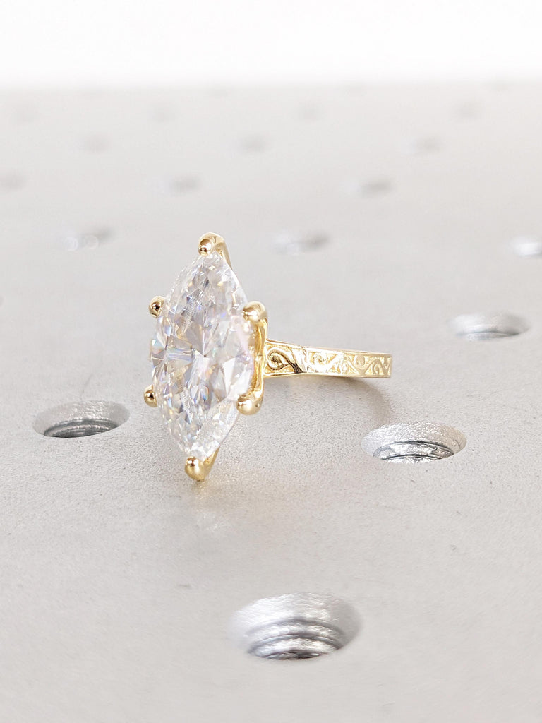 Solitaire Moissanite Ring | 18k Gold Ring | Engagement Rings for Women | Unique Wedding Band | Moissanite Jewelry | Filigree Wedding Ring