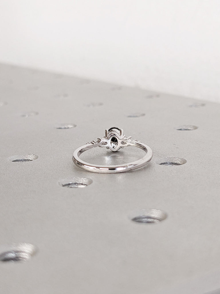 Oval Salt and Pepper Diamond Engagement Ring, 18k White Gold Promise Rings for Women, Moissanite Diamond Wedding Ring, Unique Birthday Gift