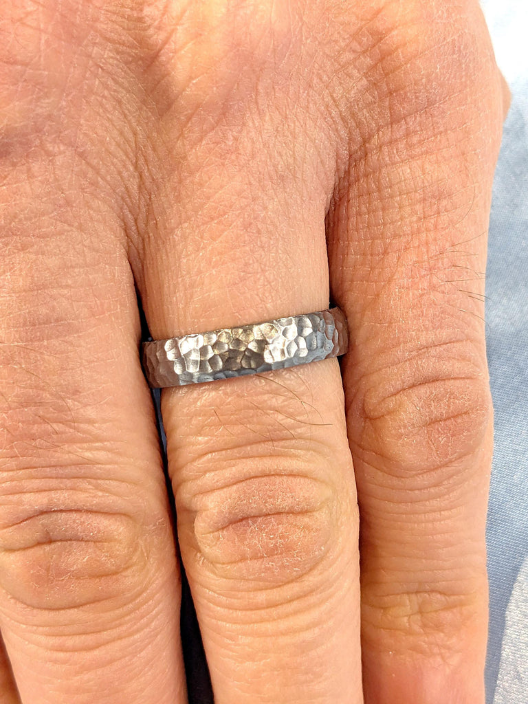 Tantalum Wedding Band, Hammered Grey Ring, Dark Blue Grey Minimalist Tantalum Ring, Hypoallergenic Men’s Ring
