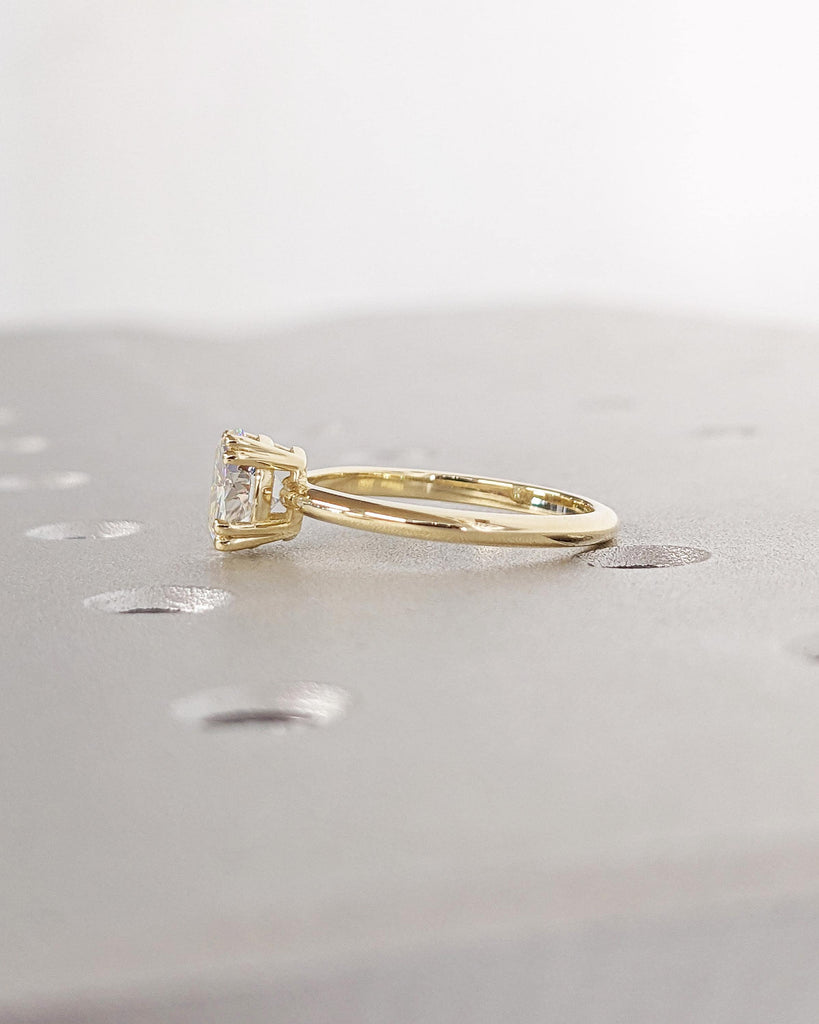 Round Cut Moissanite Engagement Ring / Solitaire Moissanite Ring / Double Prong Engagement Ring / 14K Gold Classic Round Cut Moissanite Ring