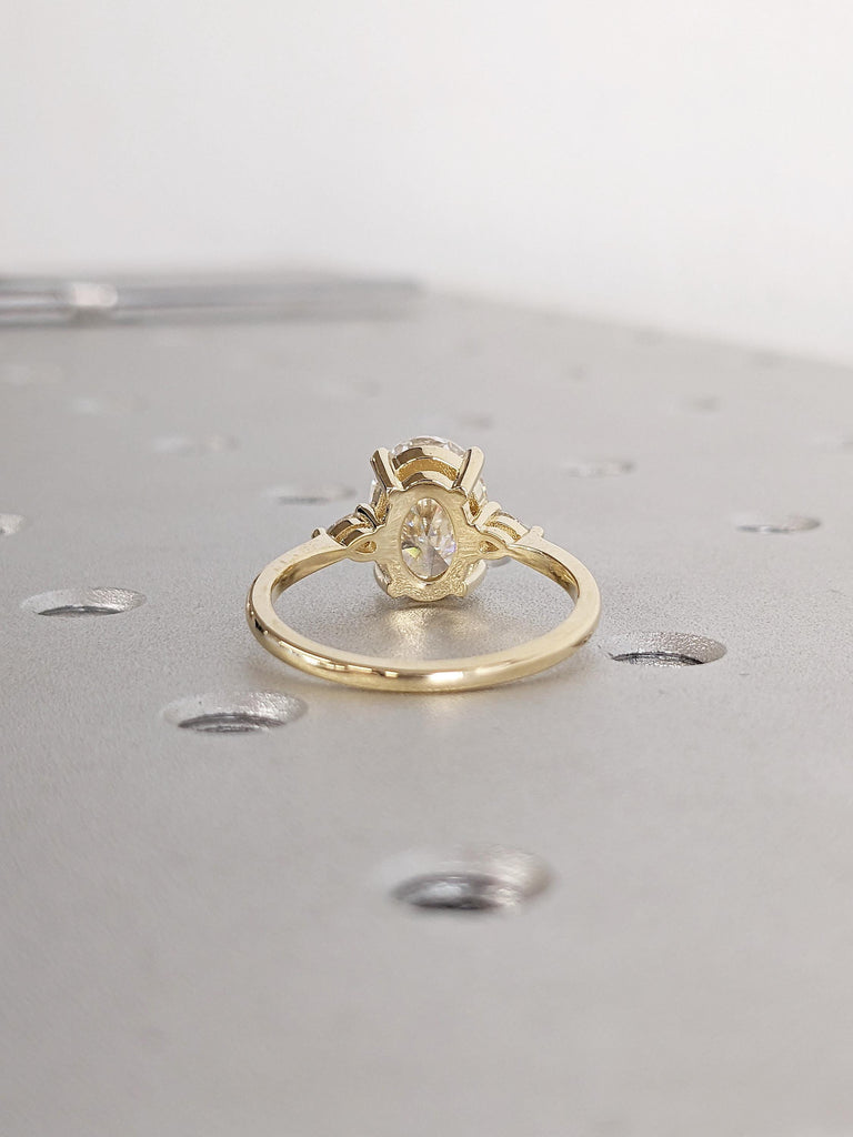 Vintage Moissanite Ring, Unique 14k Gold Wedding Ring, Oval and Pear Cut Moissanite Engagement Ring, Proposal Ring, Birthday Gift for Mom