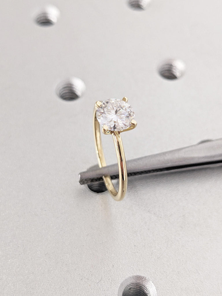 0.5-4ct Moissanite Rings, Round Cut 14k Solid Gold Ring, Comfort Fit Wedding Band, 4 Prong Moissanite Promise Ring, Unique Minimalist Ring