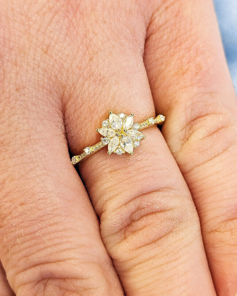 14K Gold Flower Lab Grown Diamond Engagement Ring / Lab Diamond Flower Cluster Ring / Daisy Flower Ring / Dainty Floral Promise Ring for Her