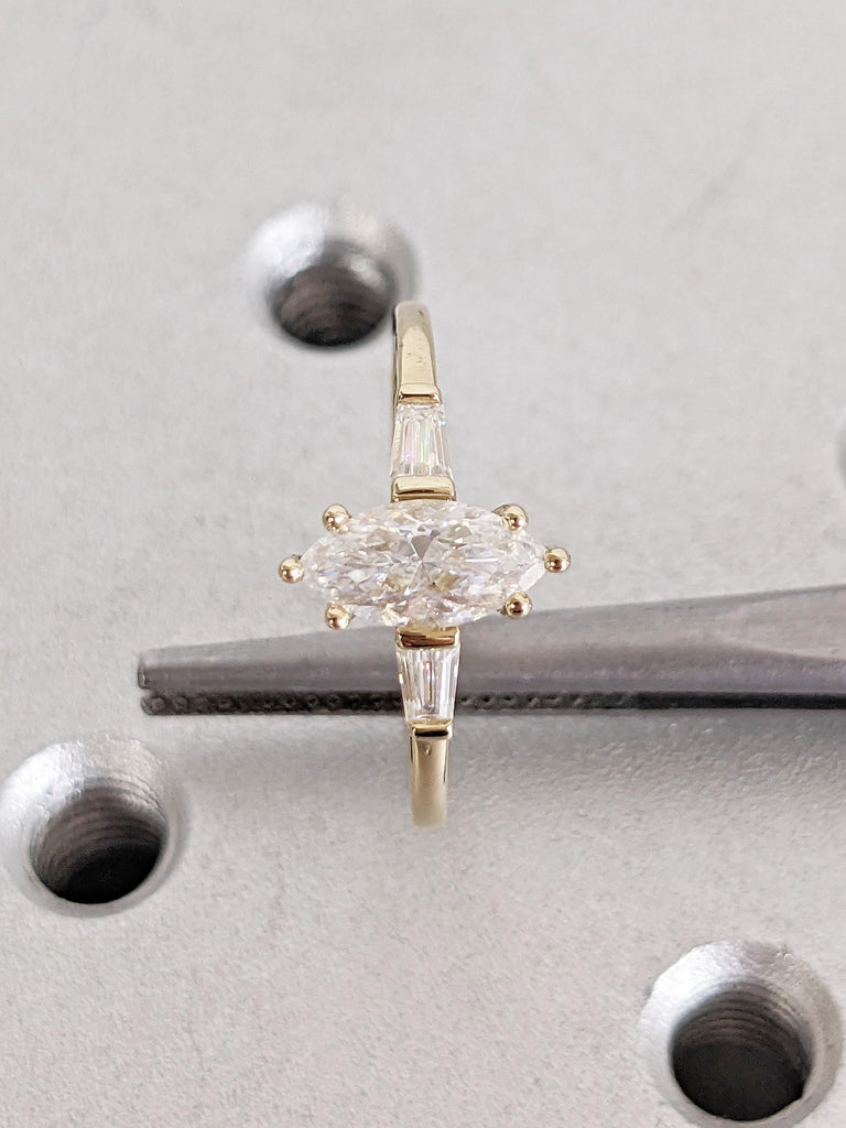 Dainty 14k Gold Women Wedding Ring, Marquise Moissanite Ring, Art Deco Moissanite Anniversary Rings for Women, Unique Tapered Baguette Ring
