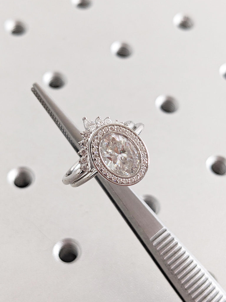 Lab Grown Diamond Engagement Ring Set, Diamond Halo Ring, 14k White Gold Oval Bezel Set Ring, Diamond Curved Crown Ring, Unique Gift for Her