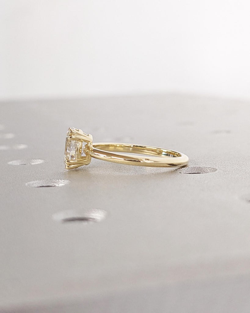 Oval Solitaire Engagement Ring / Colorless Moissanite Engagement Ring / Double Prong Oval Cut Ring / Solid Gold Ring / Wedding Ring for Her
