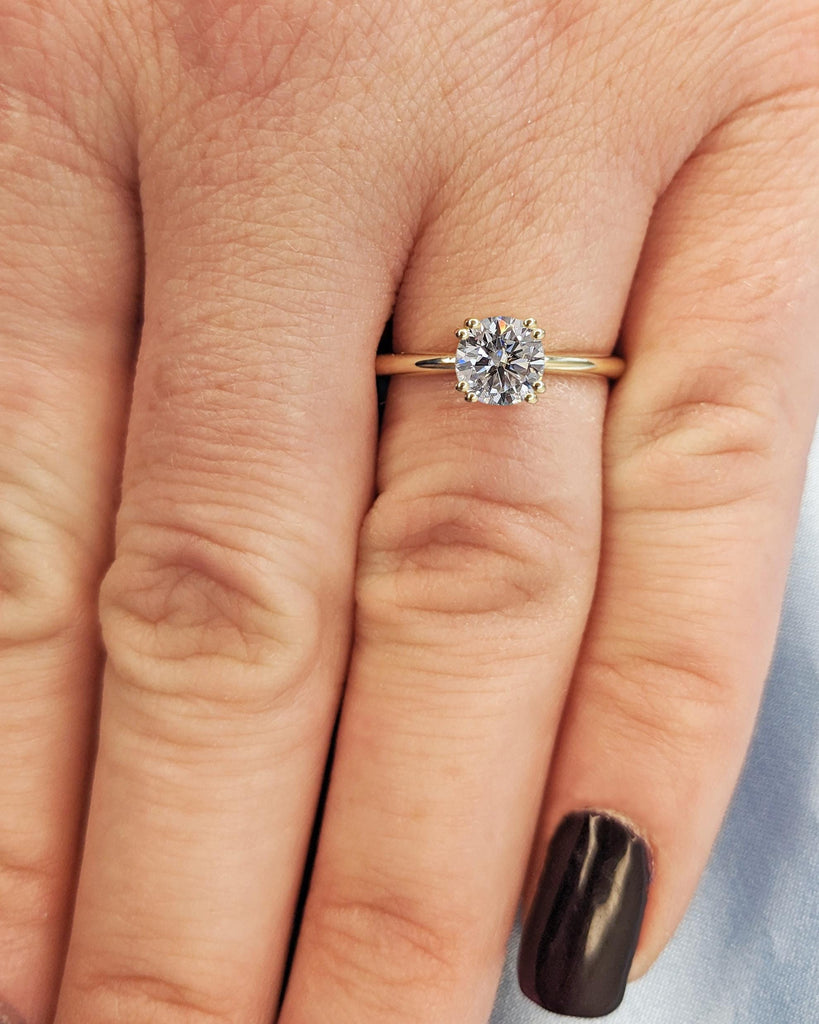 Round Cut Moissanite Engagement Ring / Solitaire Moissanite Ring / Double Prong Engagement Ring / 14K Gold Classic Round Cut Moissanite Ring