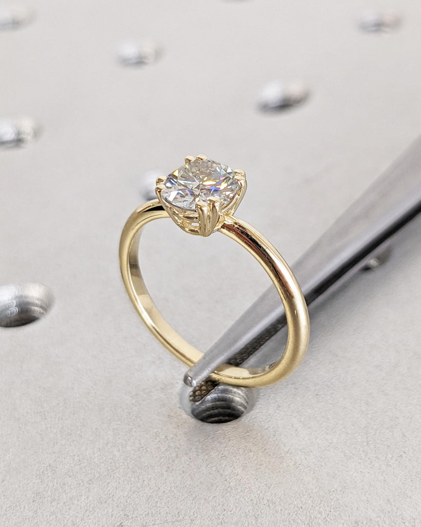 Round Cut Moissanite Engagement Ring / Solitaire Moissanite Ring / Double Prong Engagement Ring / 14K Gold Classic Round Cut Moissanite Ring