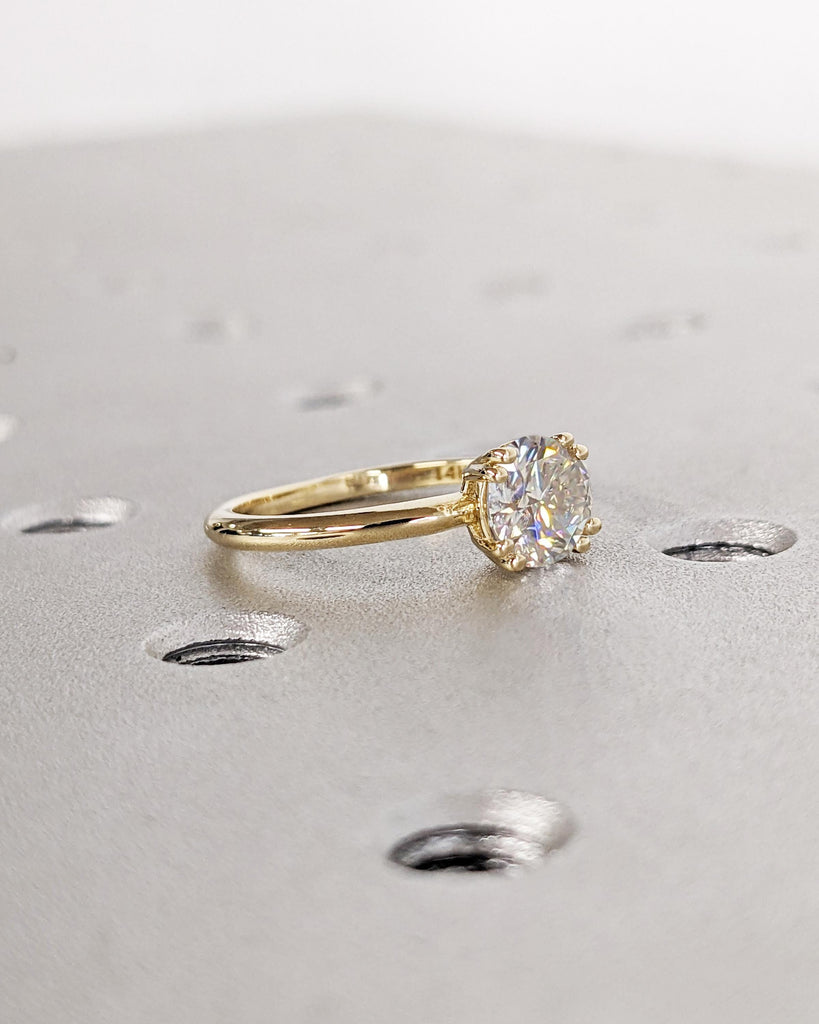 Round Cut Solitaire Engagement Ring with double prongs, Lab Grown Diamond Engagement Ring, Double Prong Ring, 14K Solid Gold Classic Round Cut Lab Diamond Ring